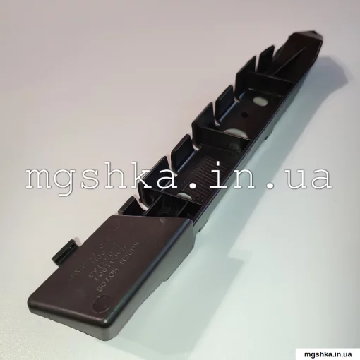 Направляющая бампера передняя левая MG550/MG6 (кронштейн)